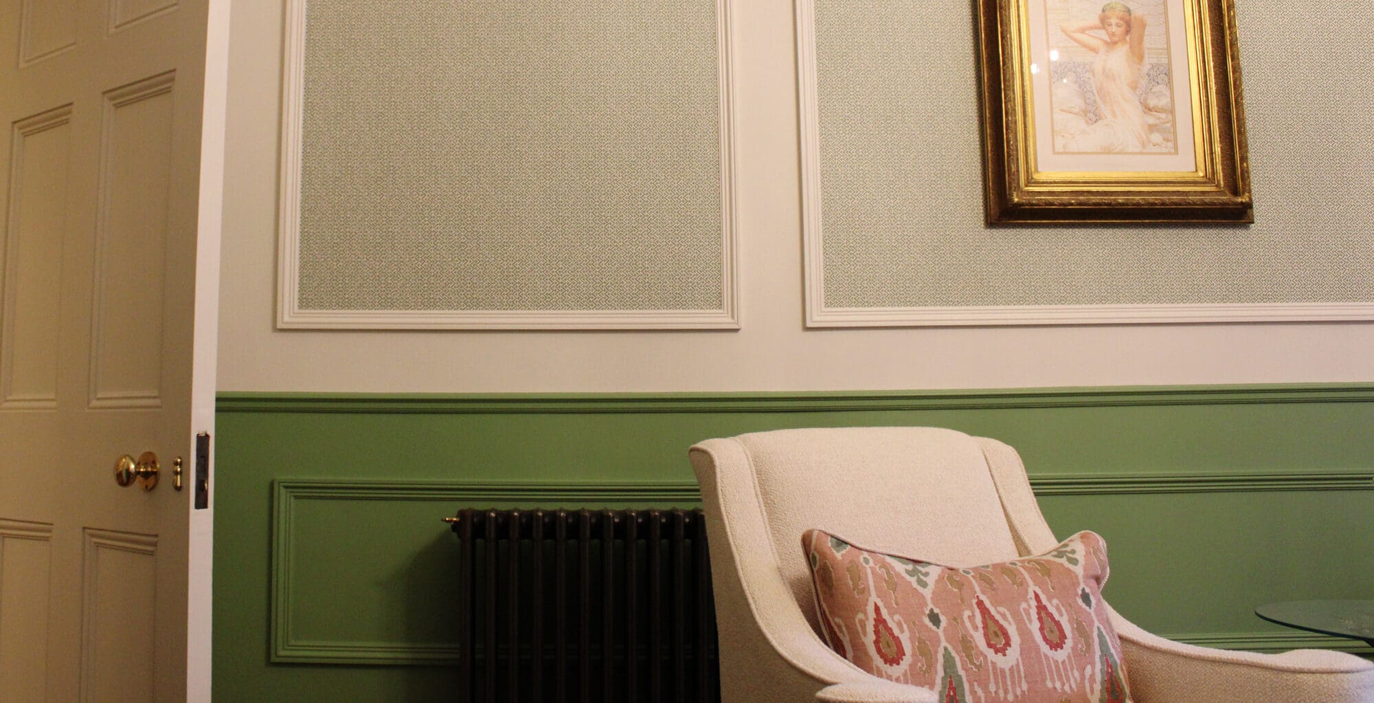 Panel and wallpaper decorating